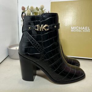 Michael Michael Kors Farrah Tronchetto Donna Embossed Boots Black Women 7.5M